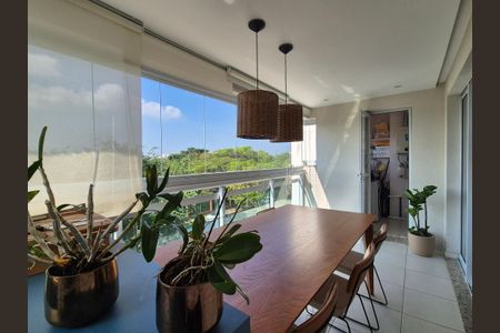 Apartamento à venda com 86m², 2 quartos e 1 vaga Apartamento à venda com 86m², 2 quartos e 1 vagaVaranda
