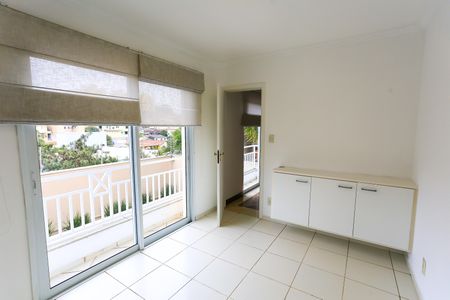 Casa de condomínio à venda com 569m², 4 quartos e 4 vagas Casa de condomínio à venda com 569m², 4 quartos e 4 vagasCopa