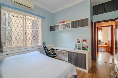 Casa à venda com 173m², 2 quartos e 3 vagasSuíte 2