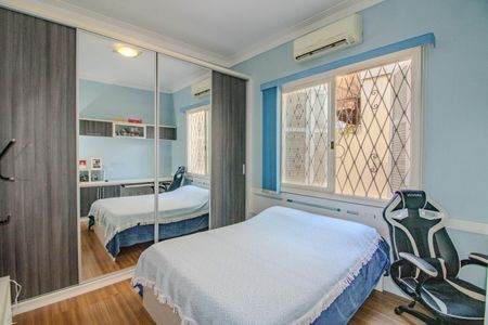 Casa à venda com 173m², 2 quartos e 3 vagasSuíte 2