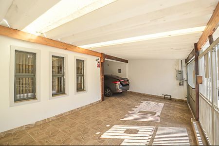 Casa à venda com 220m², 3 quartos e 3 vagas Casa à venda com 220m², 3 quartos e 3 vagasGaragem