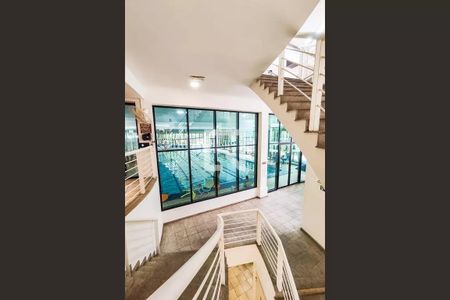 Apartamento para alugar com 207m², 4 quartos e 3 vagas Apartamento para alugar com 207m², 4 quartos e 3 vagasÁrea comum - Piscina