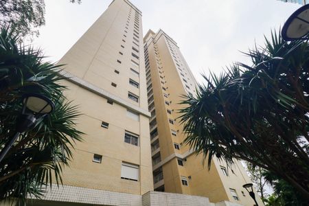 Apartamento para alugar com 207m², 4 quartos e 3 vagas Apartamento para alugar com 207m², 4 quartos e 3 vagasFachada