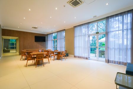Apartamento para alugar com 207m², 4 quartos e 3 vagas Apartamento para alugar com 207m², 4 quartos e 3 vagasÁrea comum - Salão de festas