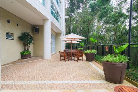 Apartamento para alugar com 207m², 4 quartos e 3 vagas Apartamento para alugar com 207m², 4 quartos e 3 vagasÁrea comum