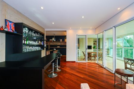 Apartamento para alugar com 207m², 4 quartos e 3 vagas Apartamento para alugar com 207m², 4 quartos e 3 vagasSala
