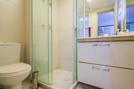 Apartamento para alugar com 207m², 4 quartos e 3 vagas Apartamento para alugar com 207m², 4 quartos e 3 vagasBanheiro da Suíte 4