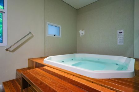 Apartamento para alugar com 207m², 4 quartos e 3 vagas Apartamento para alugar com 207m², 4 quartos e 3 vagasÁrea comum - Spa
