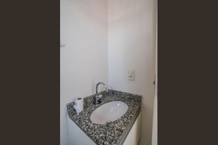 Apartamento à venda com 62m², 3 quartos e 2 vagas Apartamento à venda com 62m², 3 quartos e 2 vagasBanheiro da Suíte