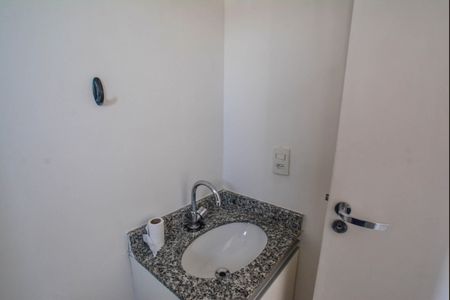 Apartamento à venda com 62m², 3 quartos e 2 vagas Apartamento à venda com 62m², 3 quartos e 2 vagasBanheiro da Suíte