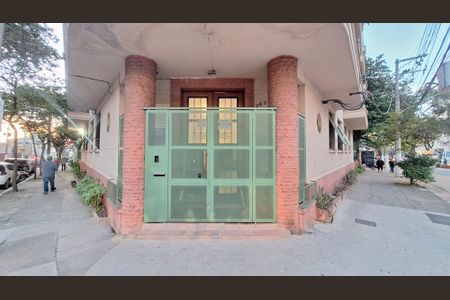 Apartamento à venda com 47m², 1 quarto e sem vaga Apartamento à venda com 47m², 1 quarto e sem vagaFachada