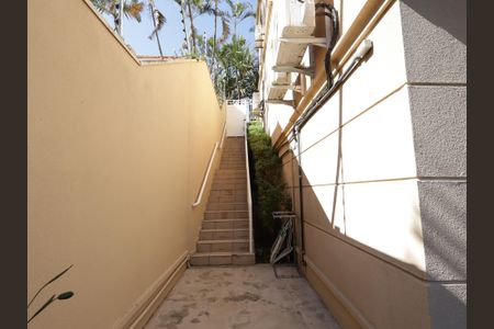 Casa de condomínio à venda com 567m², 4 quartos e 4 vagasCorredor