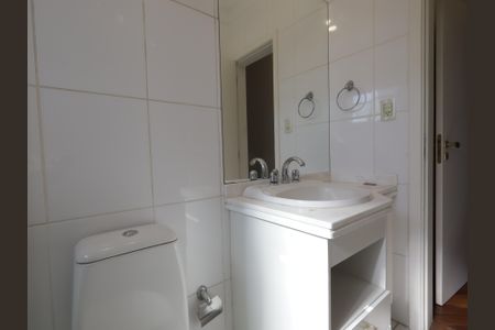 Casa de condomínio à venda com 567m², 4 quartos e 4 vagasBanheiro da Suíte 2