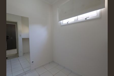 Casa de condomínio à venda com 567m², 4 quartos e 4 vagasQuarto de Serviço