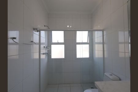 Casa de condomínio à venda com 567m², 4 quartos e 4 vagasBanheiro da Suíte 1