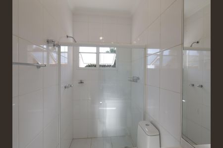 Casa de condomínio à venda com 567m², 4 quartos e 4 vagasBanheiro da Suíte 2