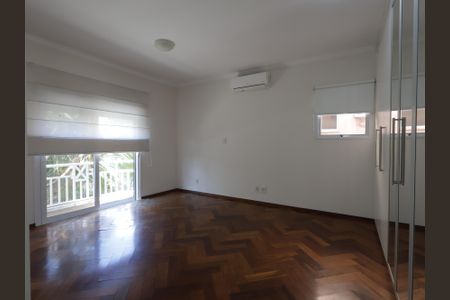 Casa de condomínio à venda com 567m², 4 quartos e 4 vagasSuíte 3