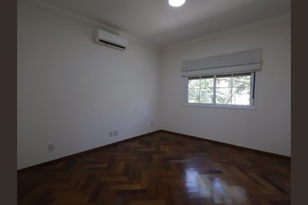 Casa de condomínio à venda com 567m², 4 quartos e 4 vagasSuíte 4