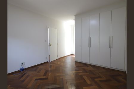 Casa de condomínio à venda com 567m², 4 quartos e 4 vagasSuíte 4