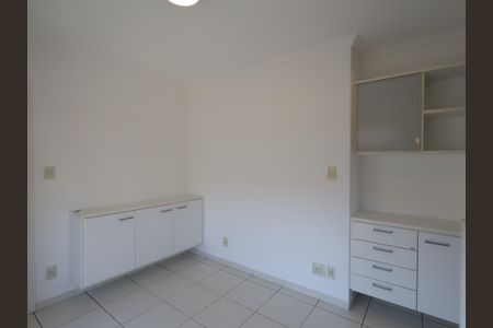 Casa de condomínio à venda com 567m², 4 quartos e 4 vagasSala de Almoço