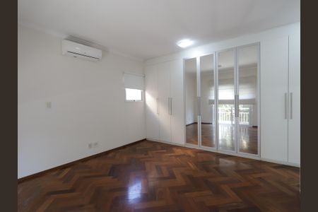 Casa de condomínio à venda com 567m², 4 quartos e 4 vagasSuíte 3