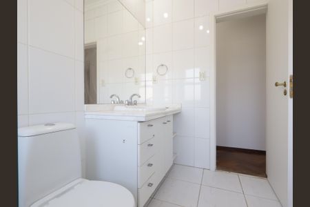 Casa de condomínio à venda com 567m², 4 quartos e 4 vagasBanheiro da Suíte 1