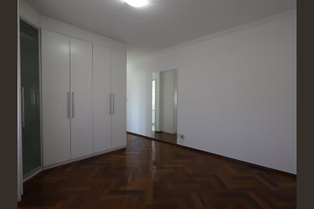 Casa de condomínio à venda com 567m², 4 quartos e 4 vagasSuíte 1