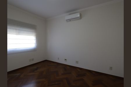 Casa de condomínio à venda com 567m², 4 quartos e 4 vagasSuíte 2