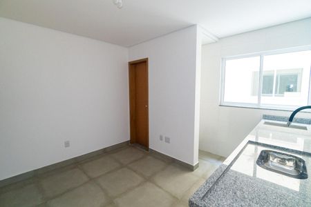 Sala/Cozinha de kitnet/studio para alugar com 1 quarto, 28m² em Jardim Oriental, São Paulo
