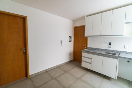 Sala/Cozinha de kitnet/studio para alugar com 1 quarto, 32m² em Jardim Oriental, São Paulo