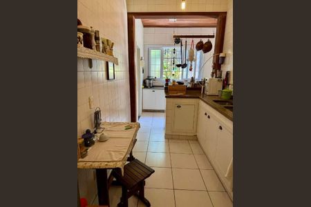 Casa à venda com 201m², 3 quartos e 5 vagas