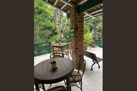 Casa à venda com 201m², 3 quartos e 5 vagas