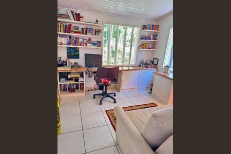 Casa à venda com 201m², 3 quartos e 5 vagas