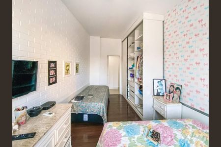 Apartamento à venda com 140m², 3 quartos e 1 vaga