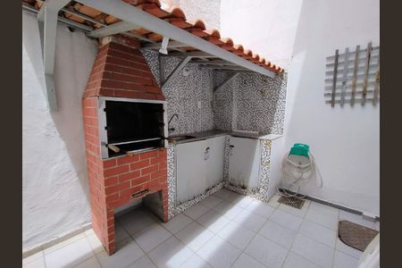 Casa à venda com 239m², 3 quartos e 2 vagas
