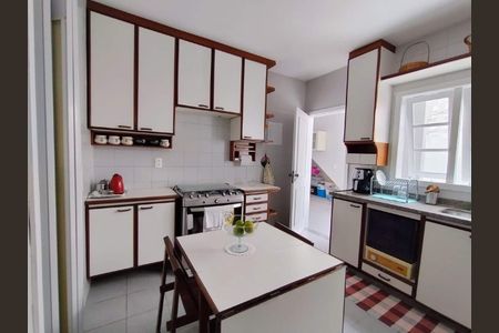 Casa à venda com 239m², 3 quartos e 2 vagas