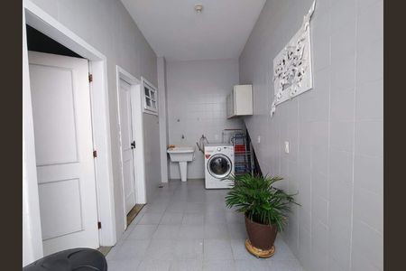 Casa à venda com 239m², 3 quartos e 2 vagas