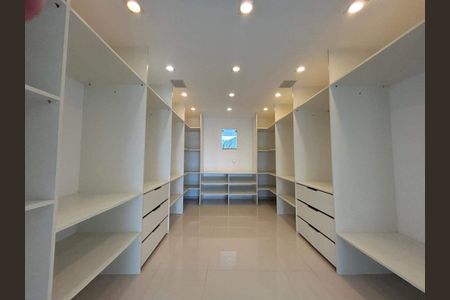 Casa à venda com 850m², 5 quartos e 3 vagas