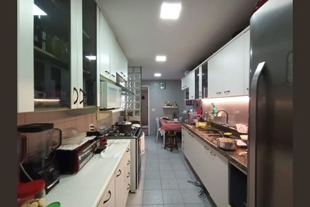 Apartamento à venda com 180m², 3 quartos e 2 vagas