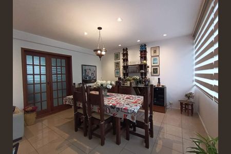 Apartamento à venda com 180m², 3 quartos e 2 vagas