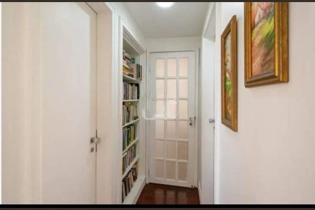 Apartamento à venda com 111m², 1 quarto e 2 vagasCorredor