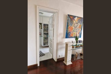 Apartamento à venda com 111m², 1 quarto e 2 vagasCorredor 