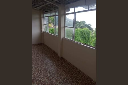 Casa à venda com 70m², 2 quartos e 1 vaga