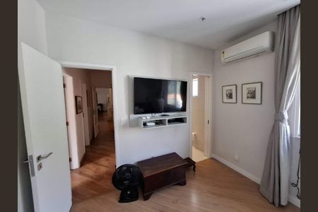 Apartamento à venda com 251m², 4 quartos e sem vaga