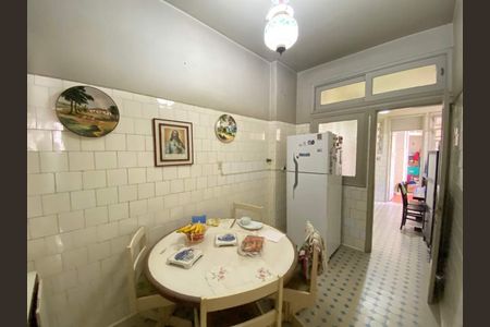 Apartamento à venda com 220m², 4 quartos e 1 vaga