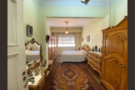 Apartamento à venda com 220m², 4 quartos e 1 vaga