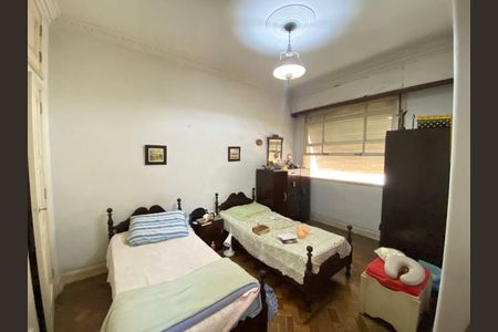 Apartamento à venda com 220m², 4 quartos e 1 vaga