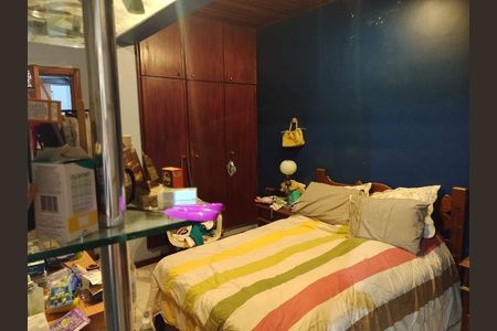 Casa à venda com 375m², 4 quartos e sem vaga