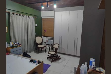 Casa à venda com 375m², 4 quartos e sem vaga