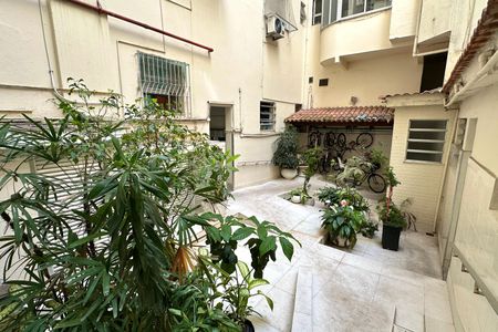 Apartamento à venda com 226m², 4 quartos e 1 vaga Apartamento à venda com 226m², 4 quartos e 1 vagaÁrea comum